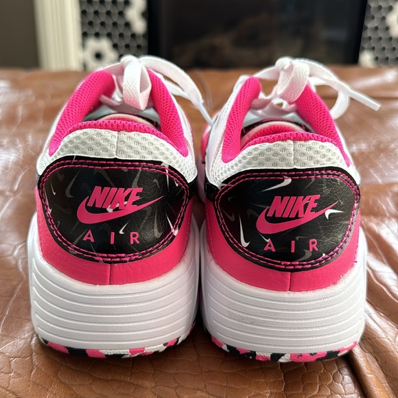 Nike shoes size women’s 9.5 - Picture 4 of 7